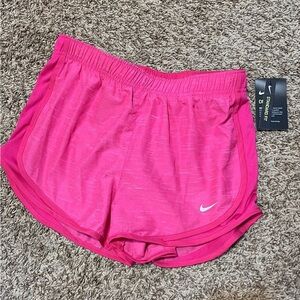 Pink Nike Shorts NWT
Size Medium
